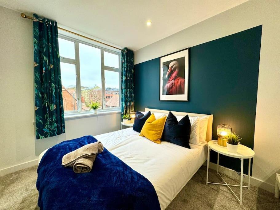 Bournemouth Getaway: 3Br Apartment Near Beach Exterior photo